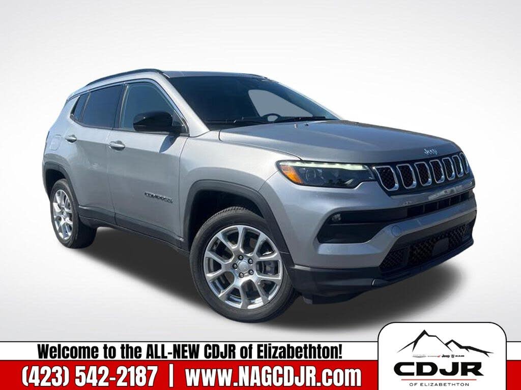 2023 Jeep Compass Latitude Lux 4WD