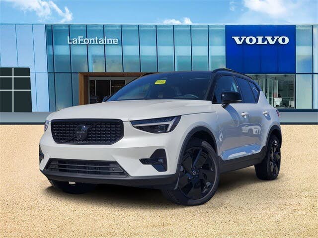 2026 Volvo XC40 B5 Ultra Black Edition AWD