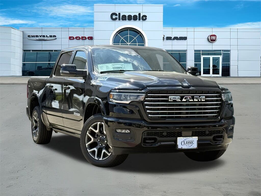 2026 RAM 1500 Laramie Crew Cab 4WD
