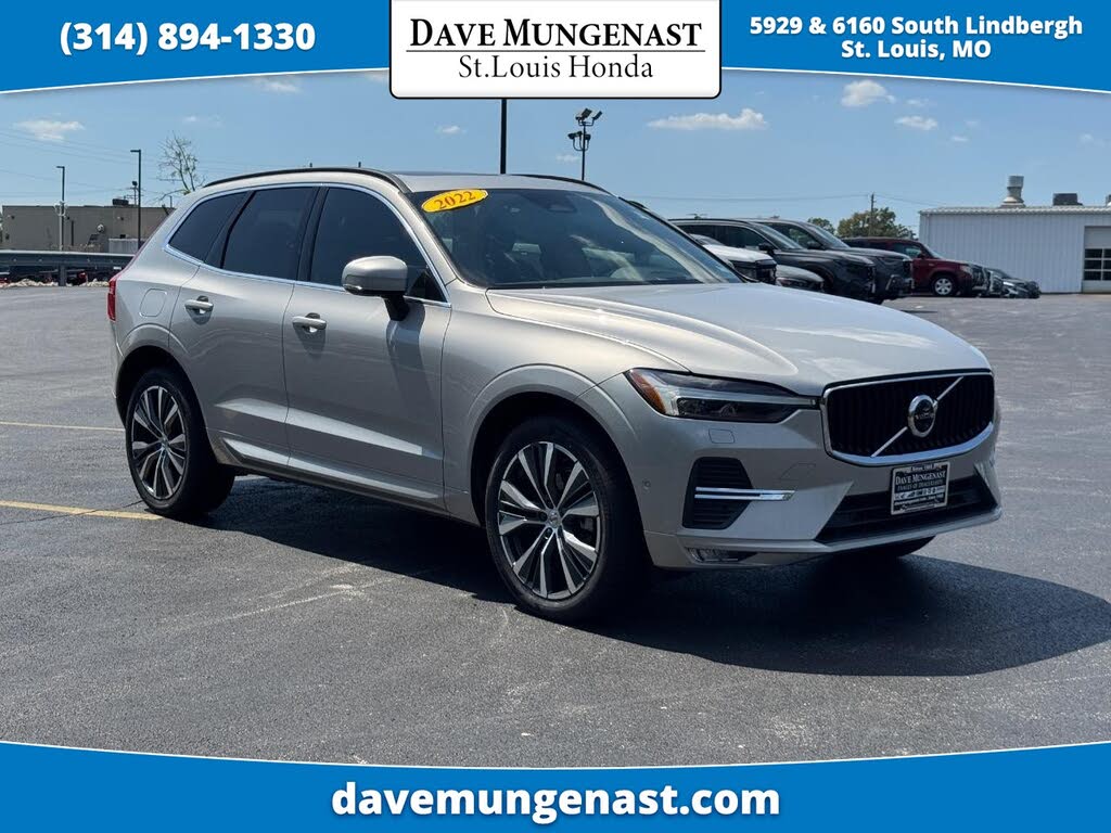 2022 Volvo XC60 B5 Momentum FWD