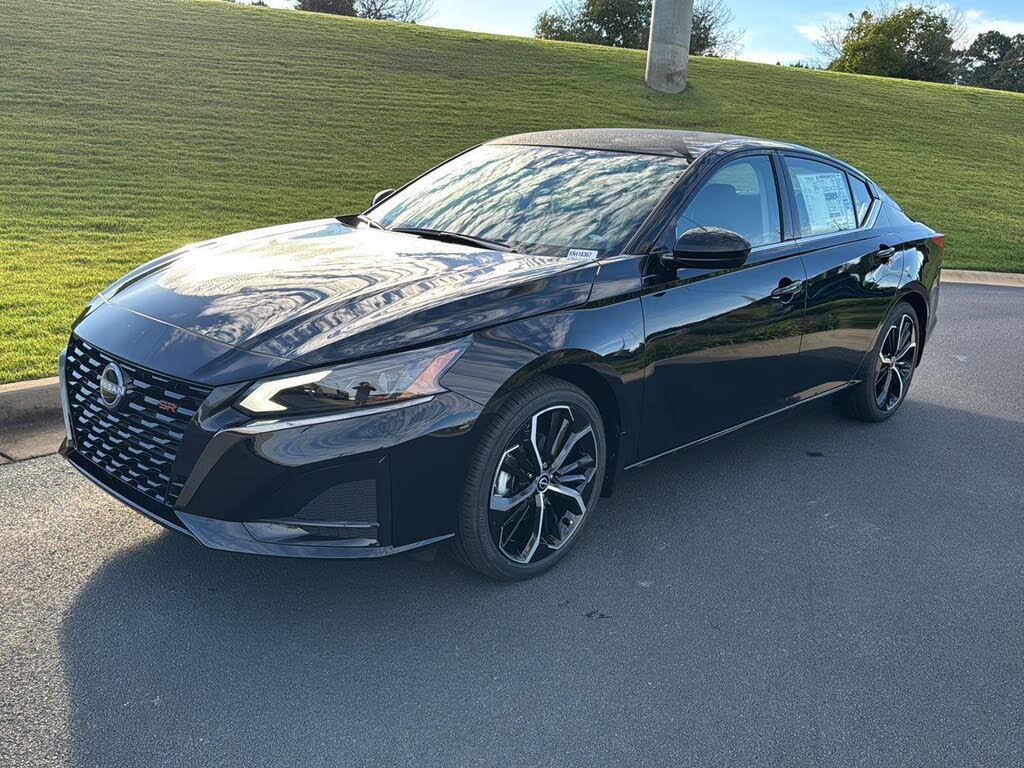 2025 Nissan Altima 2.5 SR FWD