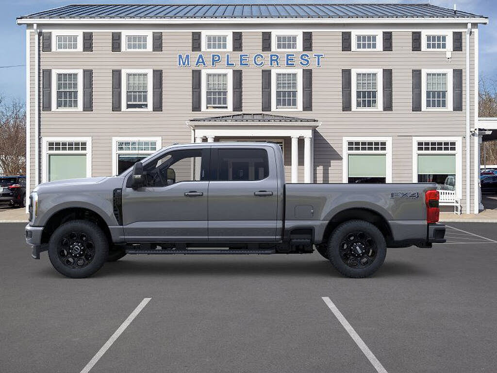 2025 Ford F-350 Super Duty XLT Crew Cab 4WD