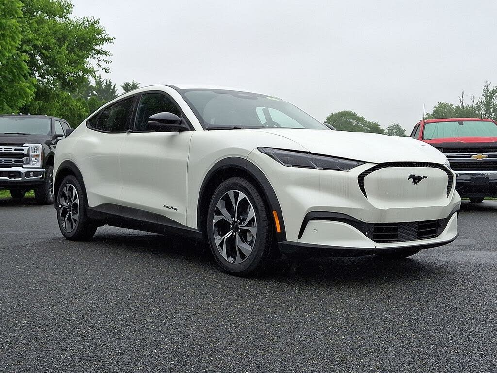 2025 Ford Mustang Mach-E Select AWD