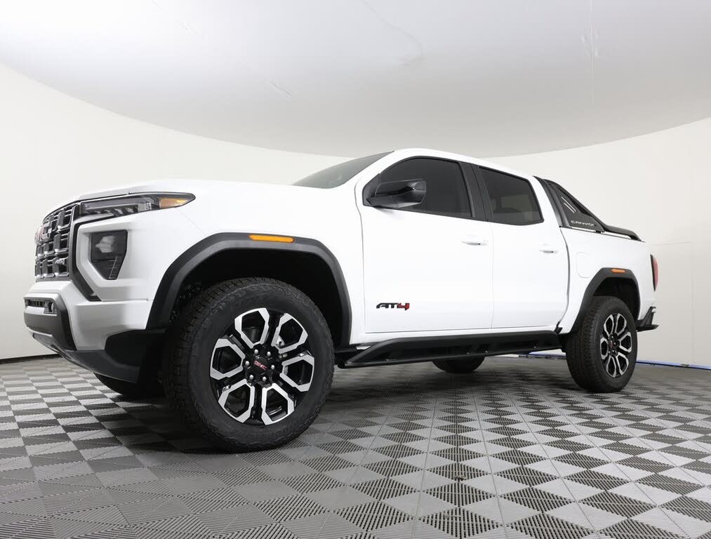 2025 GMC Canyon AT4 Crew Cab 4WD