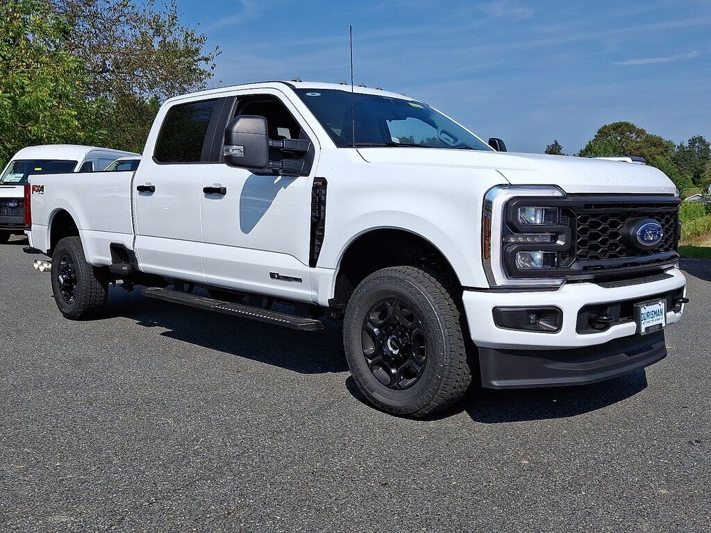 2026 Ford F-350 Super Duty XL Crew Cab 4WD