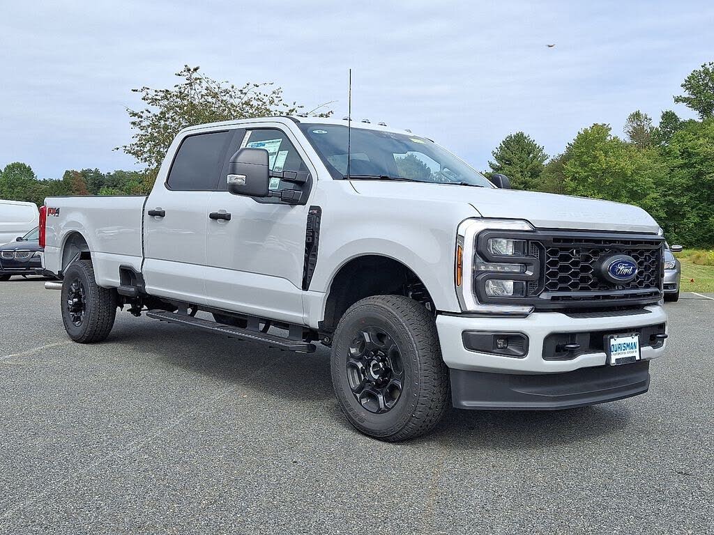 2026 Ford F-350 Super Duty XL Crew Cab 4WD