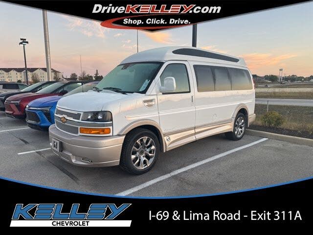 2025 Chevrolet Express Cargo 2500 RWD