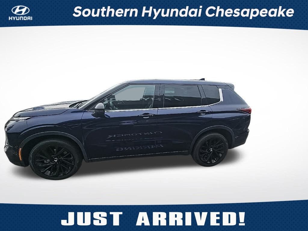 2022 Mitsubishi Outlander Black Edition FWD