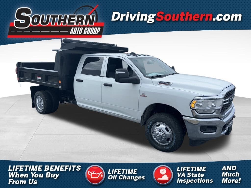 2024 RAM 3500 Chassis Tradesman Crew Cab LB DRW 4WD