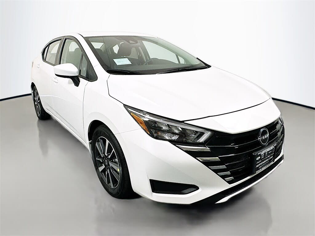 2025 Nissan Versa SV FWD