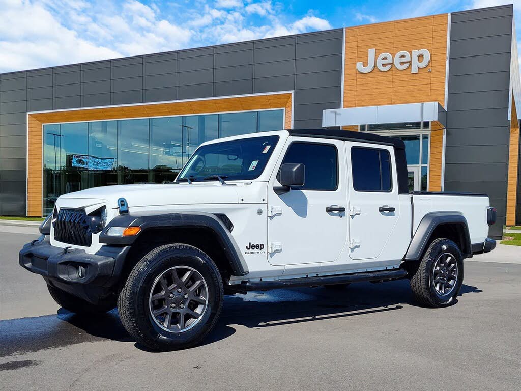 2020 Jeep Gladiator Sport S Crew Cab 4WD