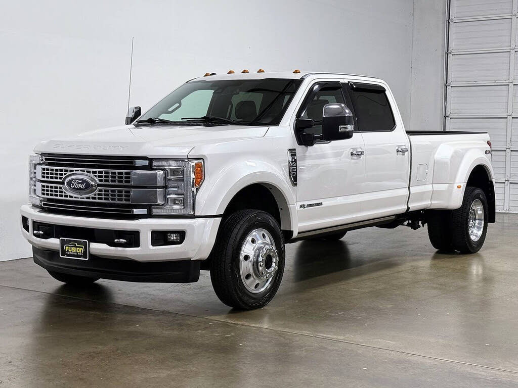 2017 Ford F-450 Super Duty Platinum Crew Cab LB DRW 4WD