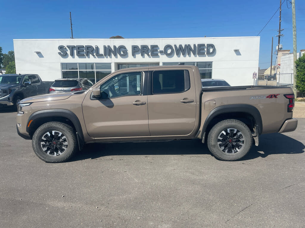 2024 Nissan Frontier PRO-4X Crew Cab 4WD