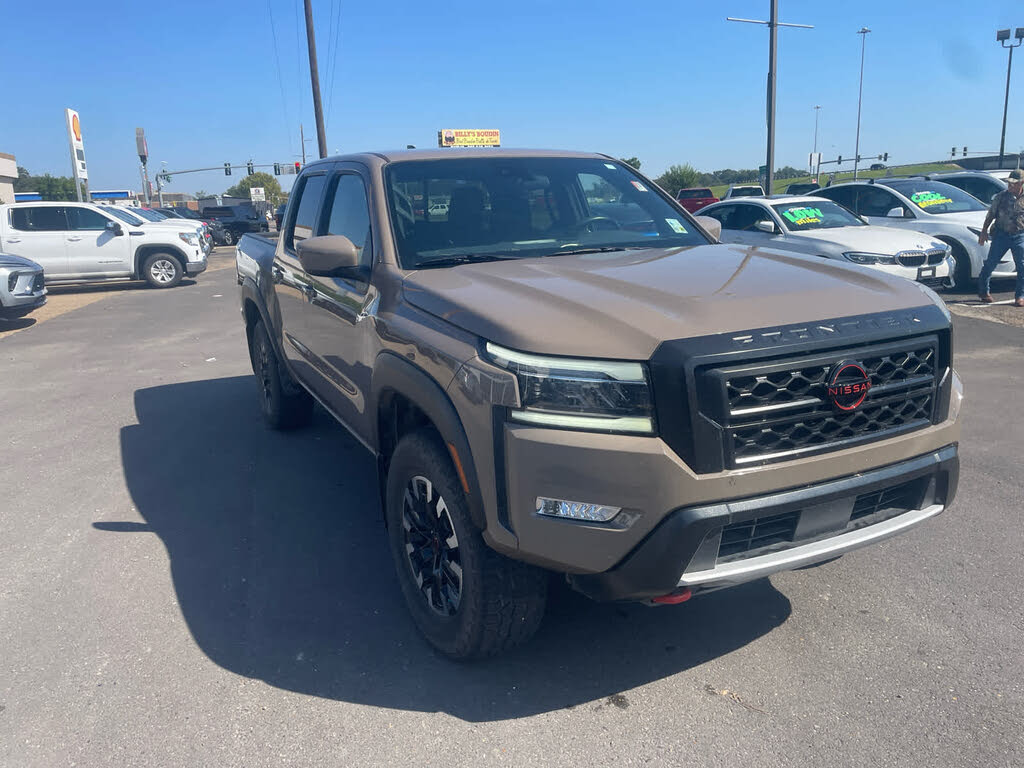 2024 Nissan Frontier PRO-4X Crew Cab 4WD
