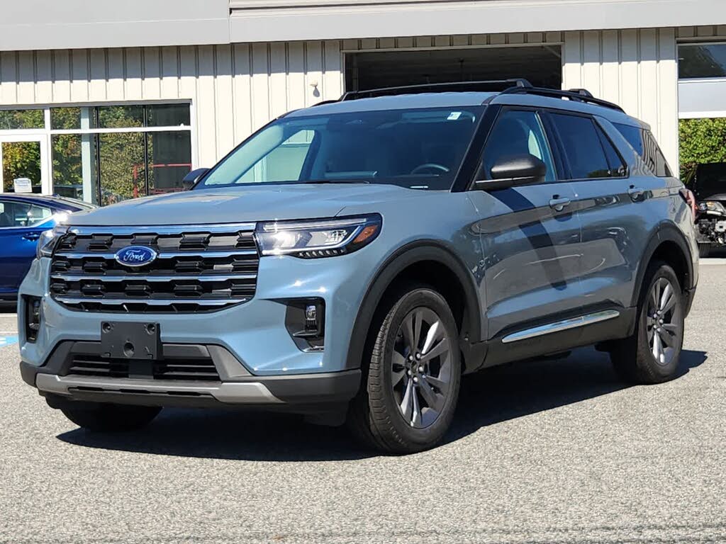 2025 Ford Explorer Active AWD