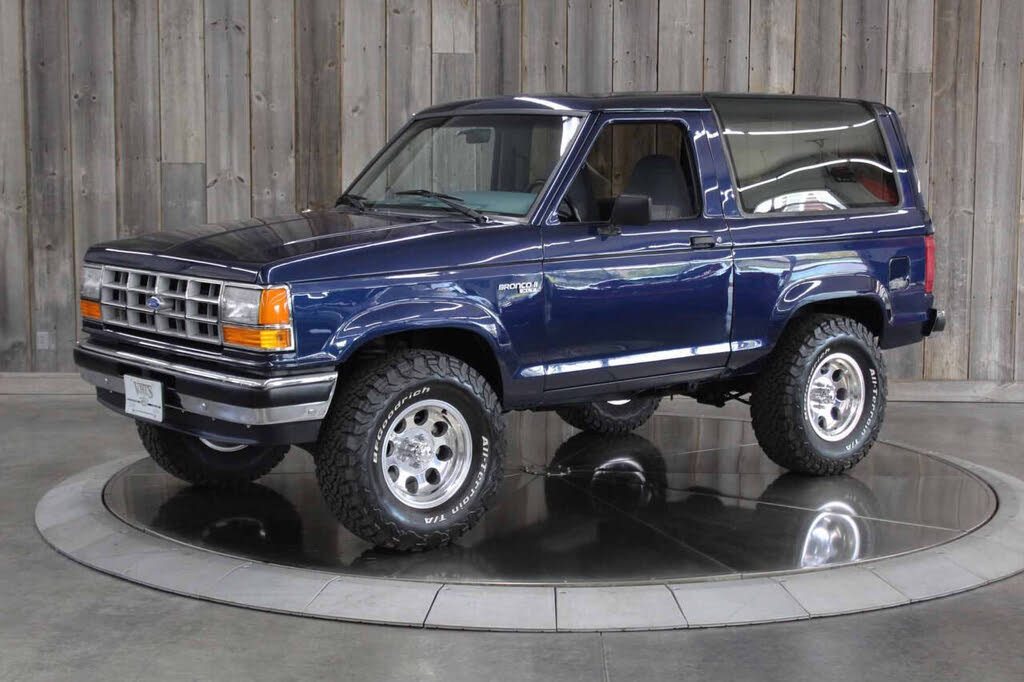 1990 Ford Bronco II 2 Dr XL 4WD SUV