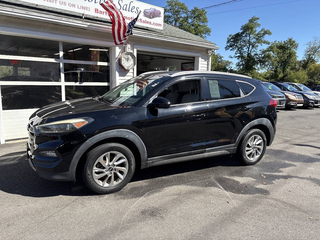 2016 Hyundai Tucson 2.0L SE AWD with Beige Seats