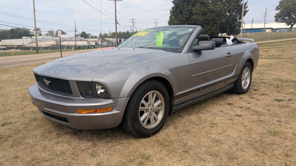 2006 Ford Mustang V6 Convertible RWD
