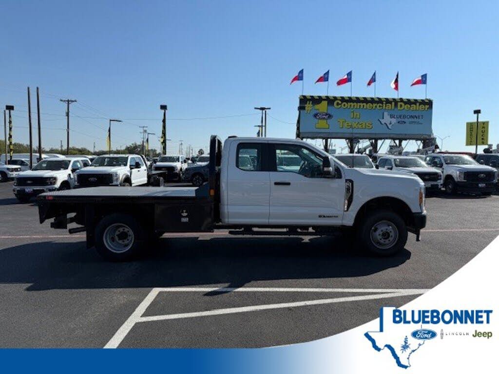 2025 Ford F-350 Super Duty Chassis XL SuperCab DRW 4WD