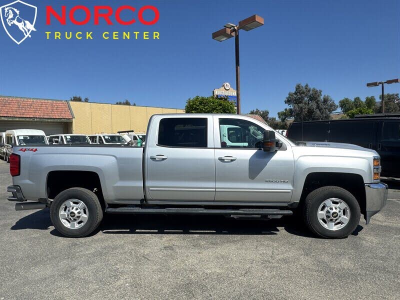 2018 Chevrolet Silverado 2500HD LT Crew Cab 4WD