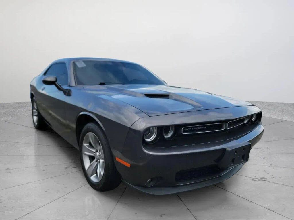 2019 Dodge Challenger SXT RWD