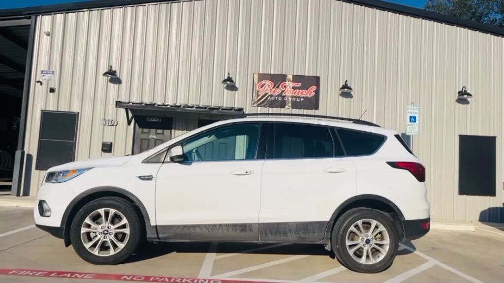 2019 Ford Escape SEL FWD
