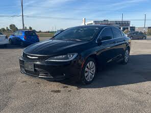Chrysler 200 LX Sedan FWD