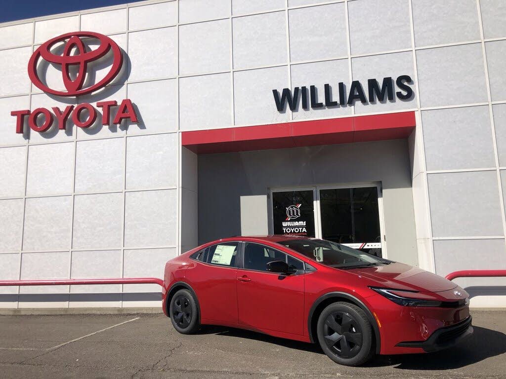 2026 Toyota Prius LE FWD