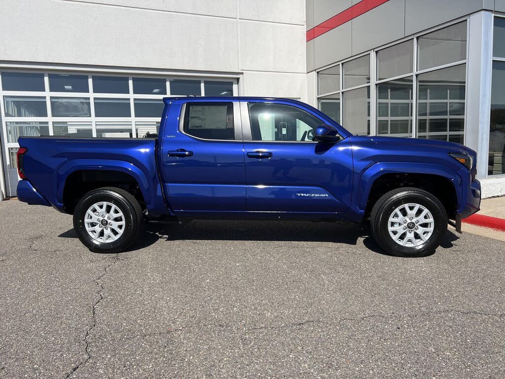 2025 Toyota Tacoma SR5 Double Cab 4WD
