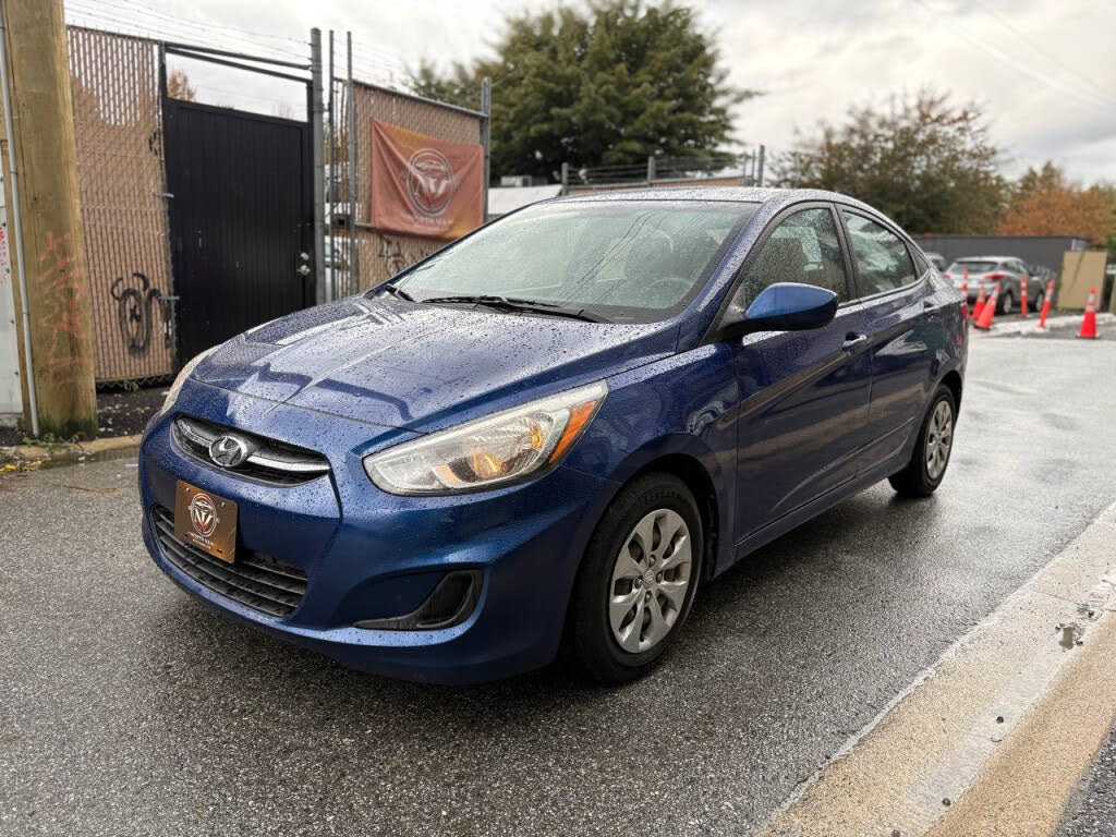 Hyundai Accent GL Sedan FWD 2015