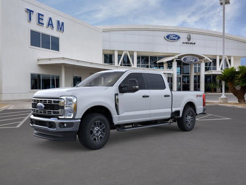 2025 Ford F-250 Super Duty XLT Crew Cab 4WD