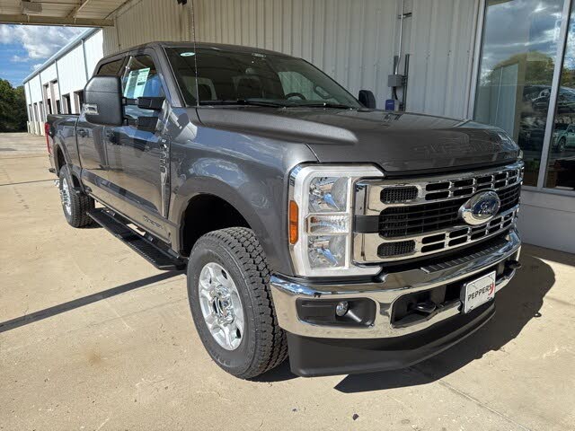 2026 Ford F-350 Super Duty XLT Crew Cab 4WD
