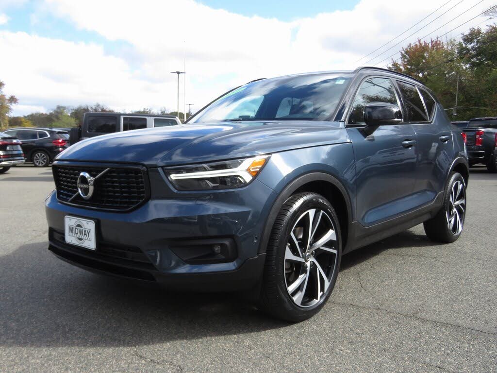 2022 Volvo XC40 T5 R-Design AWD