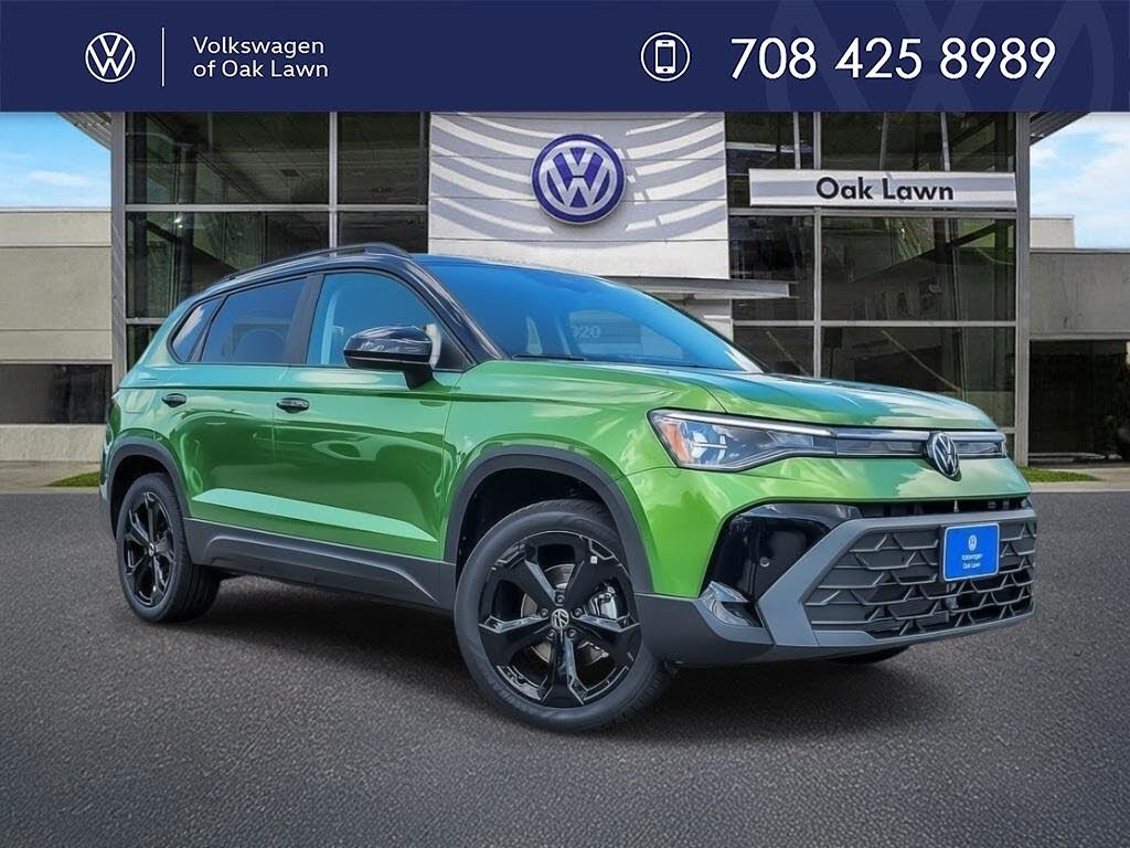 2025 Volkswagen Taos SE Black 4Motion