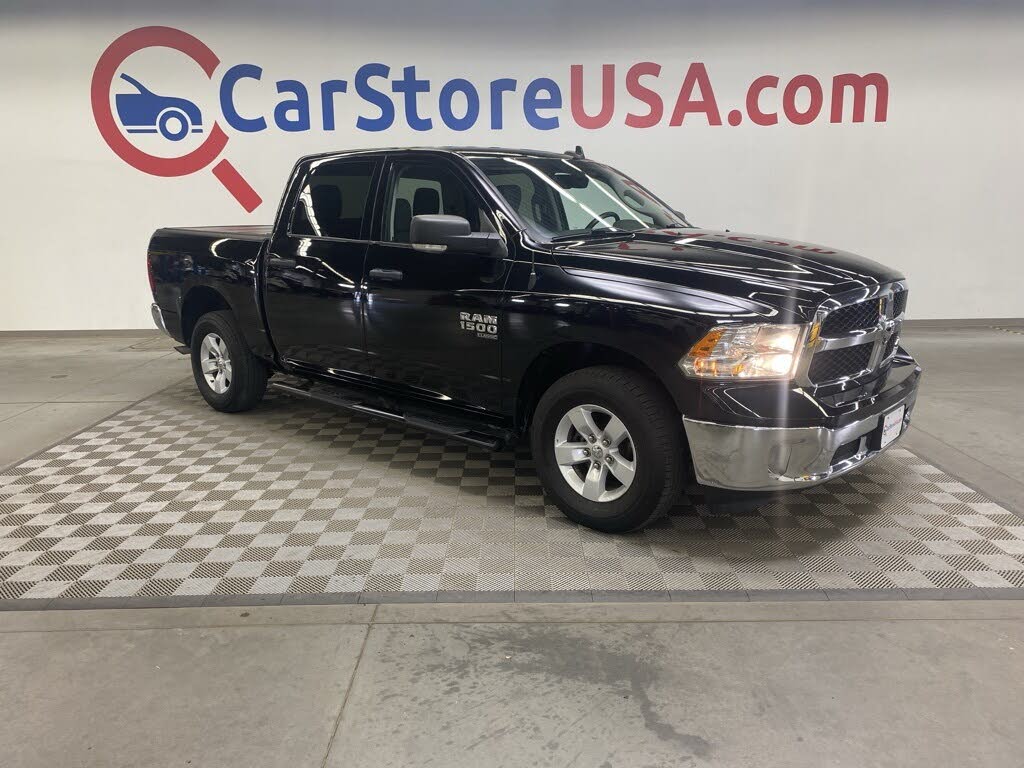 2022 RAM 1500 Classic SLT Crew Cab 4WD
