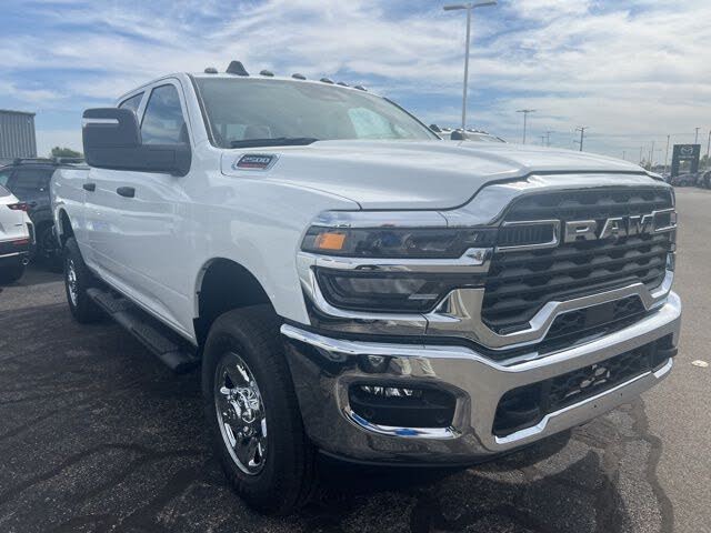 2026 RAM 2500 Tradesman Crew Cab 4WD