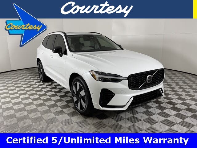 2024 Volvo XC60 Recharge T8 Plus Dark Theme eAWD