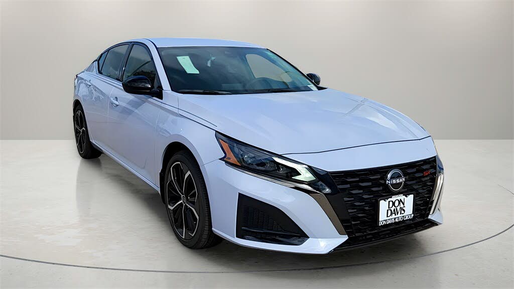 2025 Nissan Altima 2.5 SR FWD