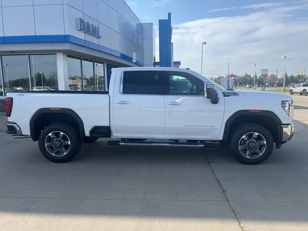 2026 GMC Sierra 3500HD SLT Crew Cab 4WD