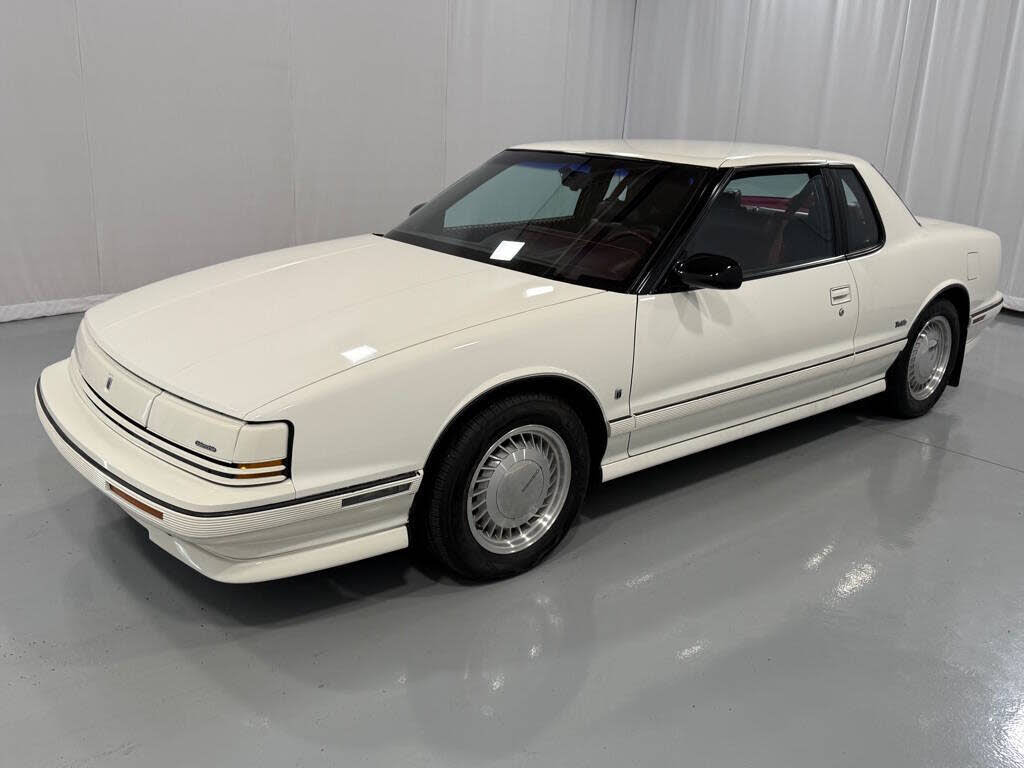 1990 Oldsmobile Toronado Trofeo Coupe FWD