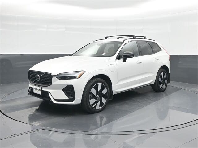 2024 Volvo XC60 Recharge T8 Ultimate Dark Theme eAWD