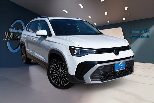 2025 Volkswagen Taos SE FWD