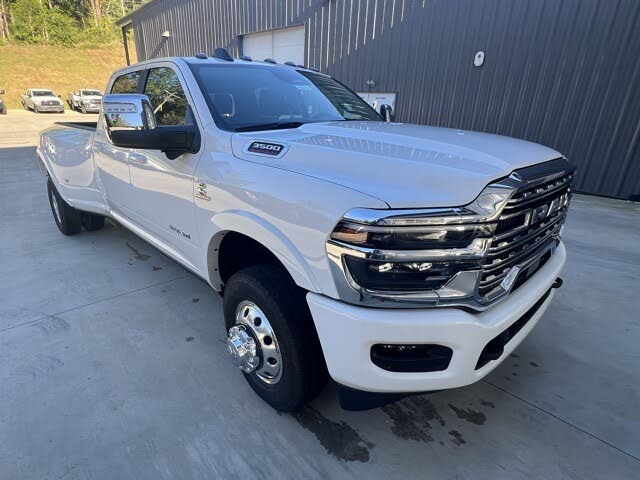 2026 RAM 3500 Limited Crew Cab LB DRW 4WD