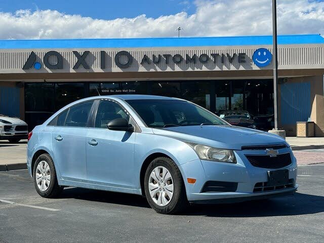 2012 Chevrolet Cruze LS Sedan FWD