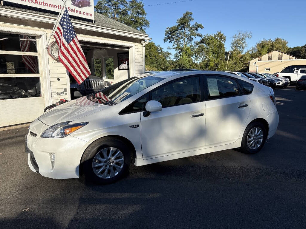 2013 Toyota Prius Plug-In Hybrid Base
