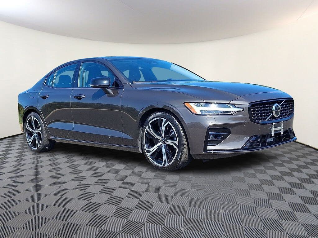 2025 Volvo S60 B5 Core AWD