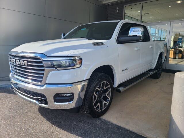 2026 RAM 1500 Laramie Crew Cab 4WD