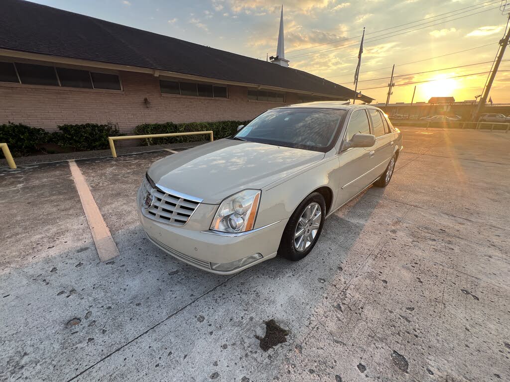 2011 Cadillac DTS Premium FWD