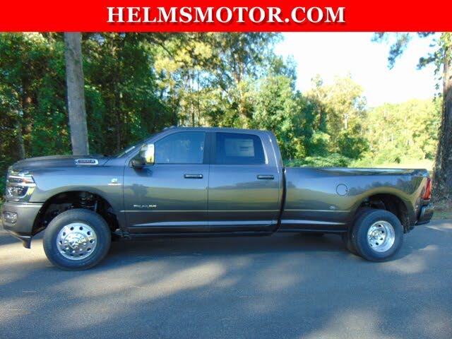 2026 RAM 3500 Laramie Crew Cab LB DRW 4WD