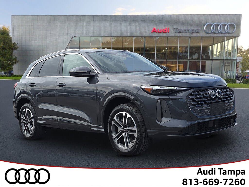 2025 Audi Q5 quattro Premium 40 TFSI